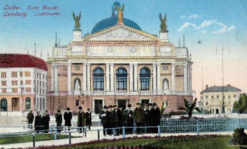 Abbildung: Theater Lemberg / L’viv um 1900. Historische Postkarte.
