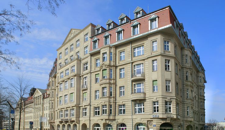 Das Institutsgebäude am Dittrichring wird nach seinem Architekten auch Wünschmannshof genannt.