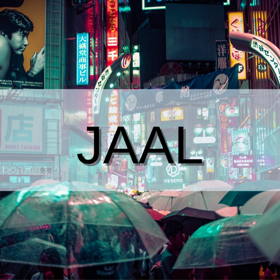 Das Bild zeigt das Logo der Japanese Almuni Association Leipzig (JAAL). Es besteht aus dem Schriftzug "JAAL" vor einer Aufnahme aus Shibuya in der Nacht, mit zahlreichen beleuchteten Werbetafeln und durchsichtigen Regenschirmen.