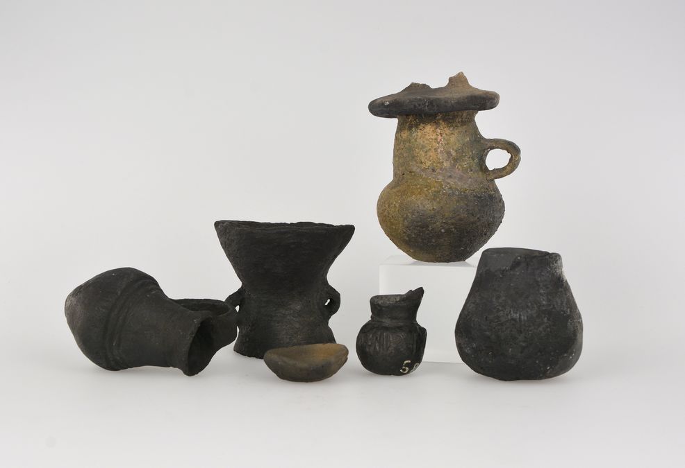Miniaturgefäße der frühen Eisenzeit (800-450 v. Chr.).