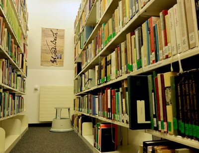 Bücherregale in der Bibliothek Musik, Foto: Felicitas Förster