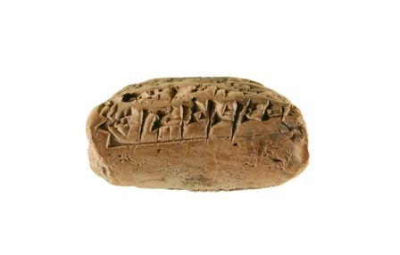 enlarge the image: Old Babylonian letter (LAOS 1, no. 49), upper edge. Photo: Altorientalisches Institut